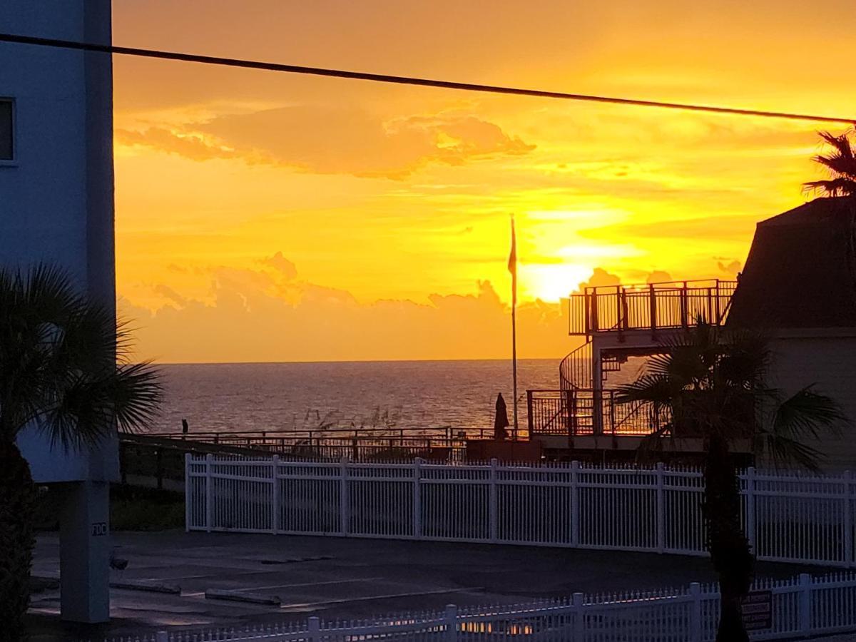Funshine Sunset Beach 圣徒皮特海滩 外观 照片